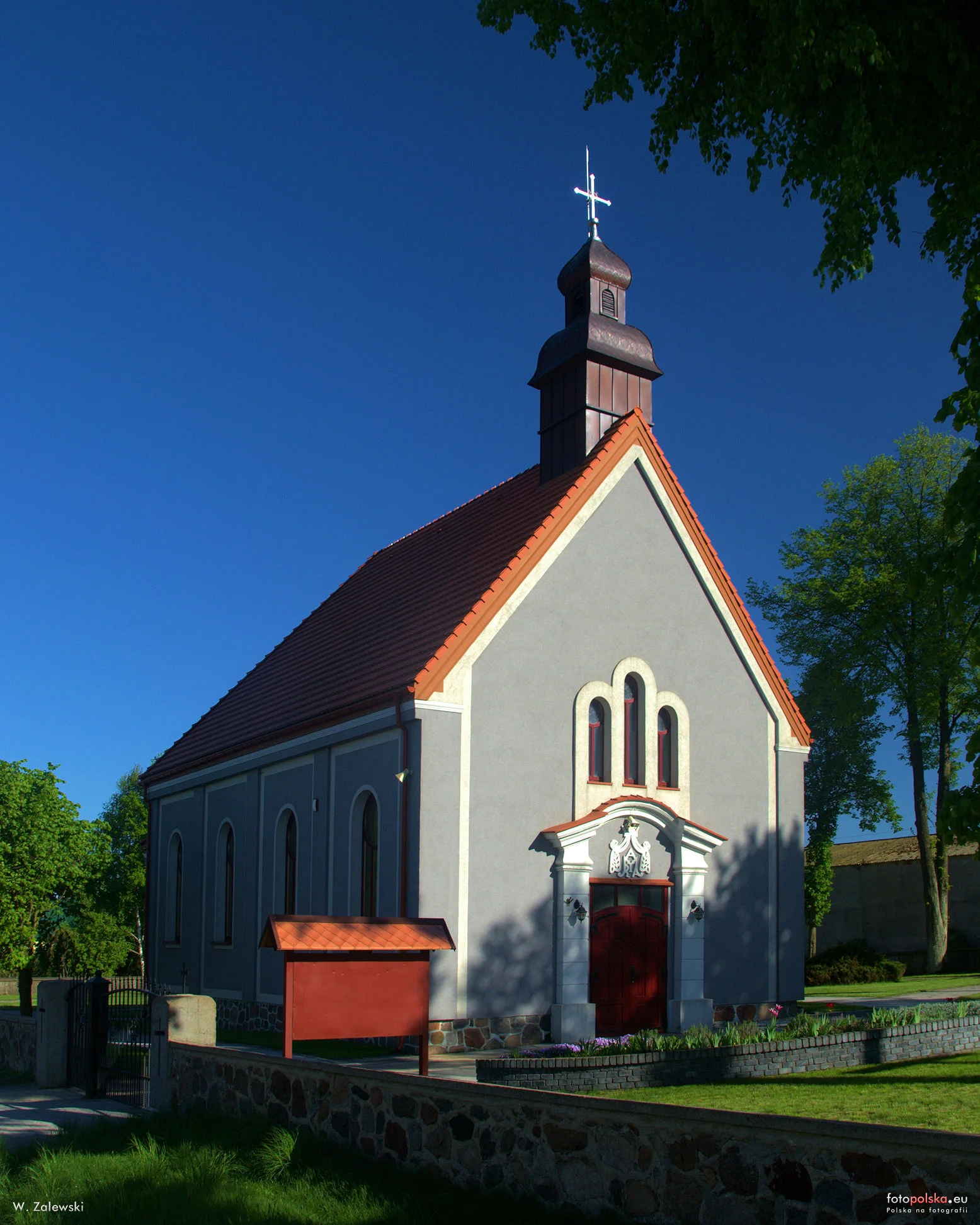 Kościół Matki Bożej Różańcowej w Turzy Wielkiej (2018, ujęcie 2)