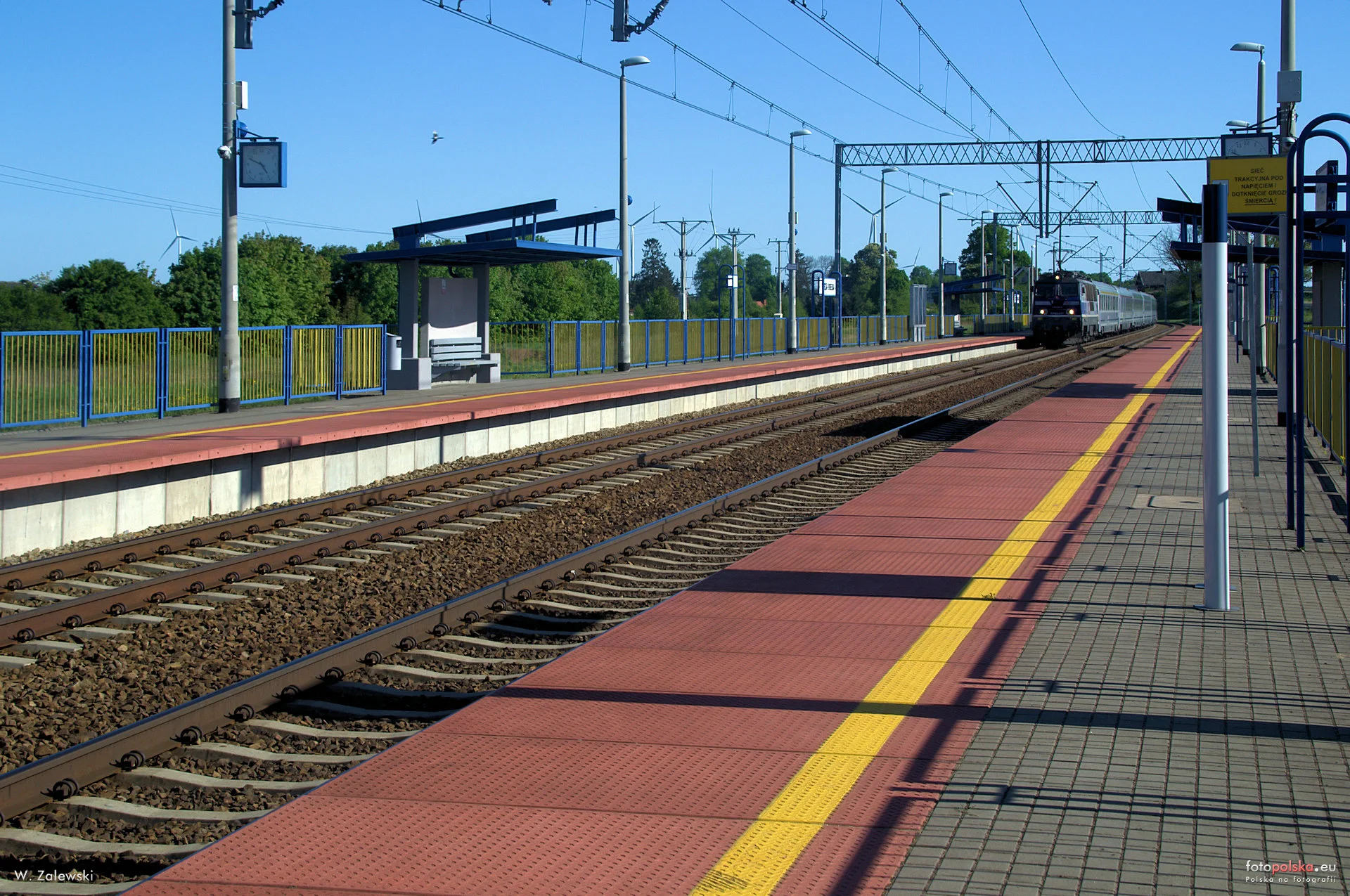 Przystanek kolejowy w Turzy Wielkiej (2018, ujęcie 2)